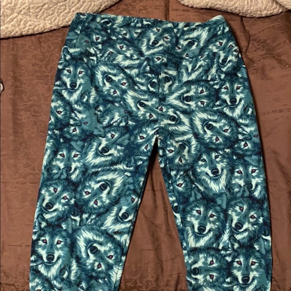 LulaRoe Wolf Leggings - Picture 2 of 3
